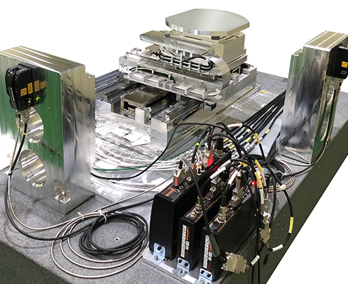 Vacuum stage, for semiconductor wafer inspection (AOI), fitted with RLE laser encoder system